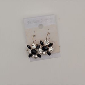 Black and Clear Crystal Flower Dangle Earrings – Elegant Fashion Jewelry